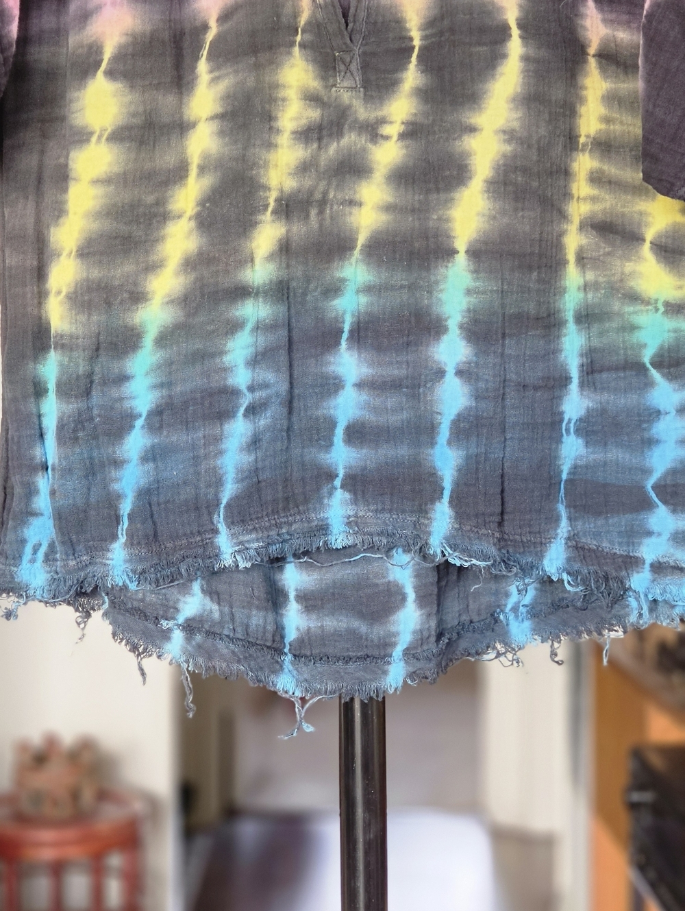 Boho Chic Tie-Dye Tunic - Muslin Cotton Short Sleeve Frayed Hems - Picture 3 of 7